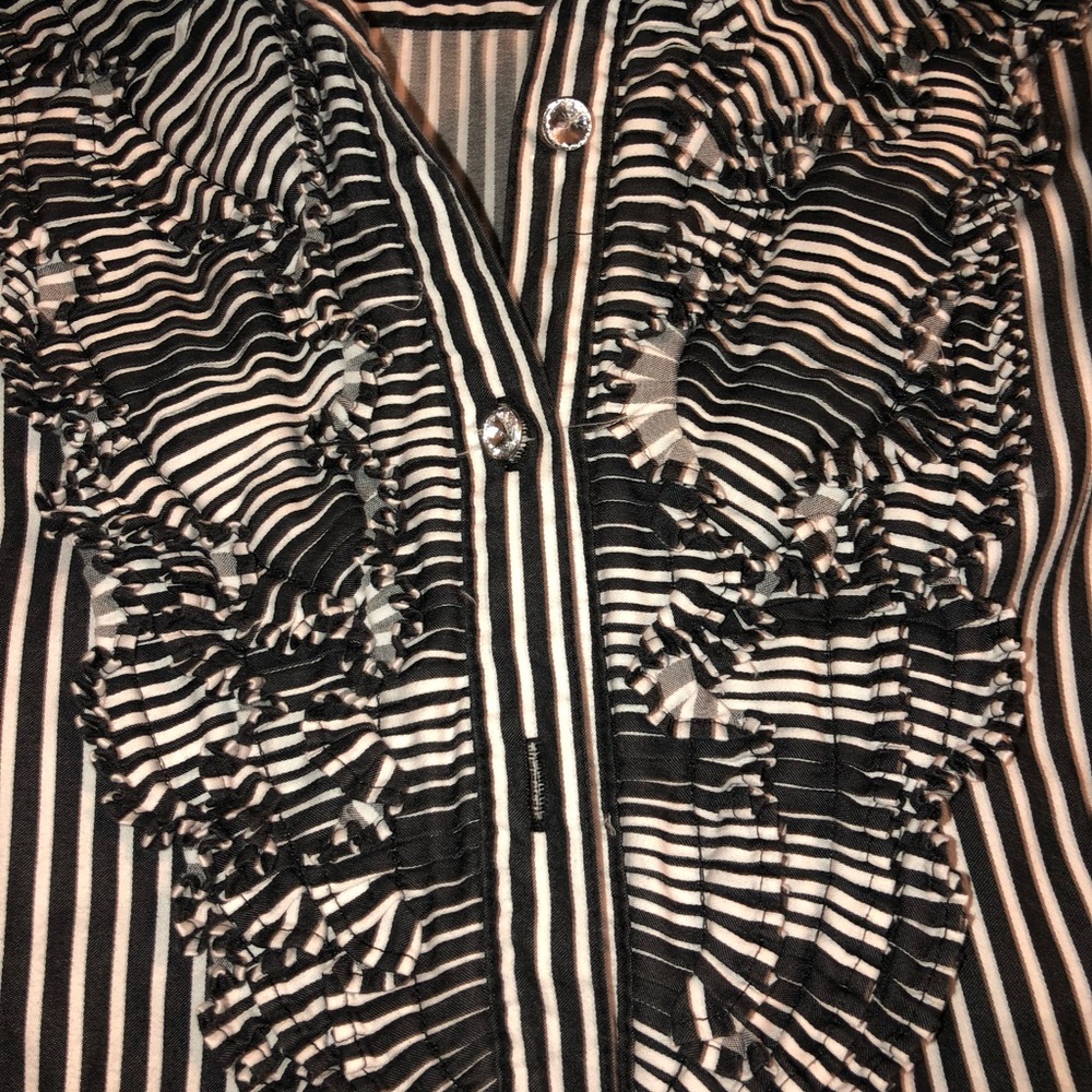 Jones New York Ruffle Button Up - Picture 2 of 3